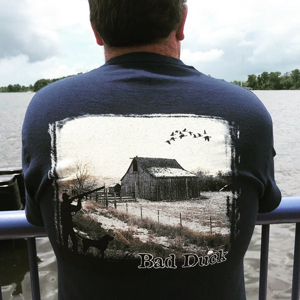 Rustic Barn Duck Hunter and Dog Long Sleeve T-Shirt